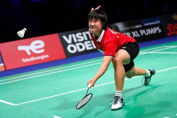 助球队在进 助球队在进